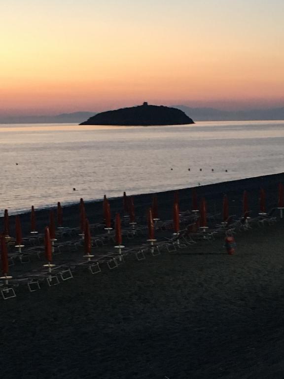 디아망테 Parco Corallo Di Fronte Al Mare 아파트 외부 사진